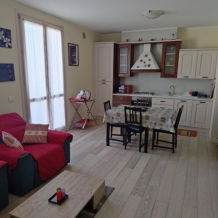 Peschiera Appartamenti Vacanze Peschiera del Garda Eksteriør billede