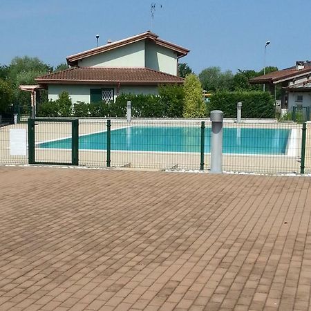 Peschiera Appartamenti Vacanze Peschiera del Garda Eksteriør billede