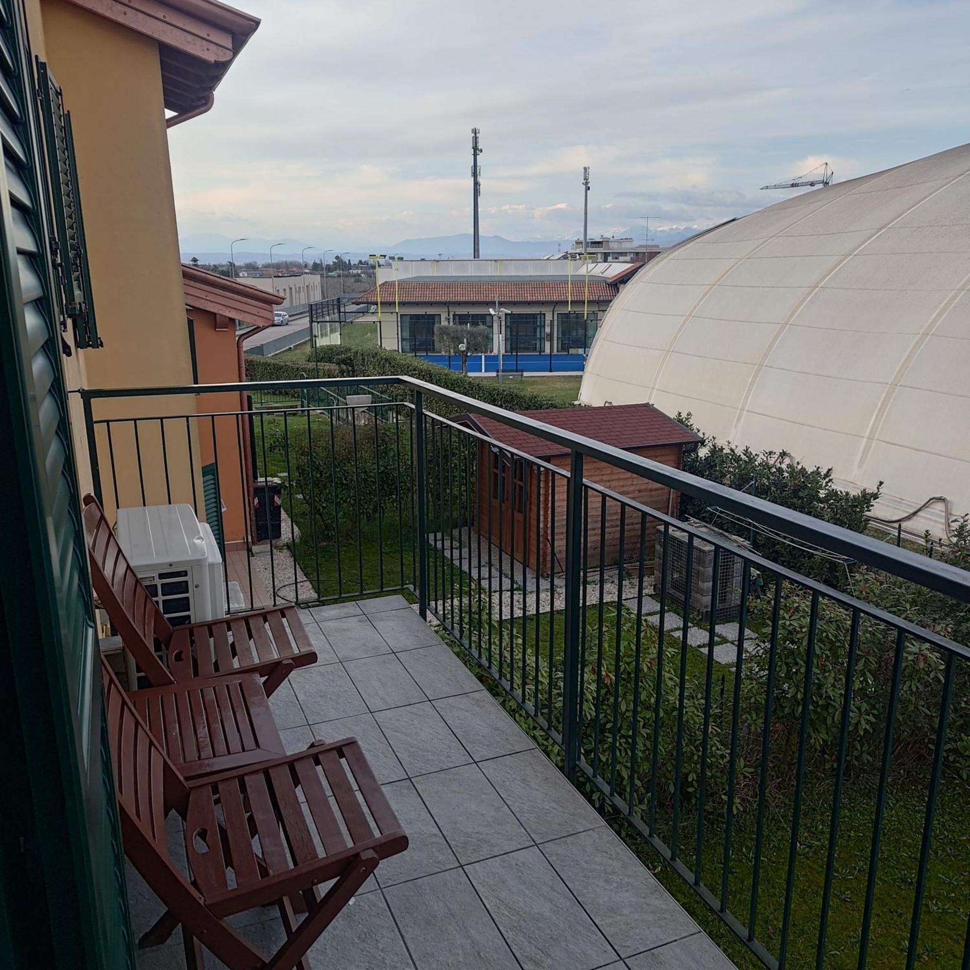 Peschiera Appartamenti Vacanze Peschiera del Garda Værelse billede