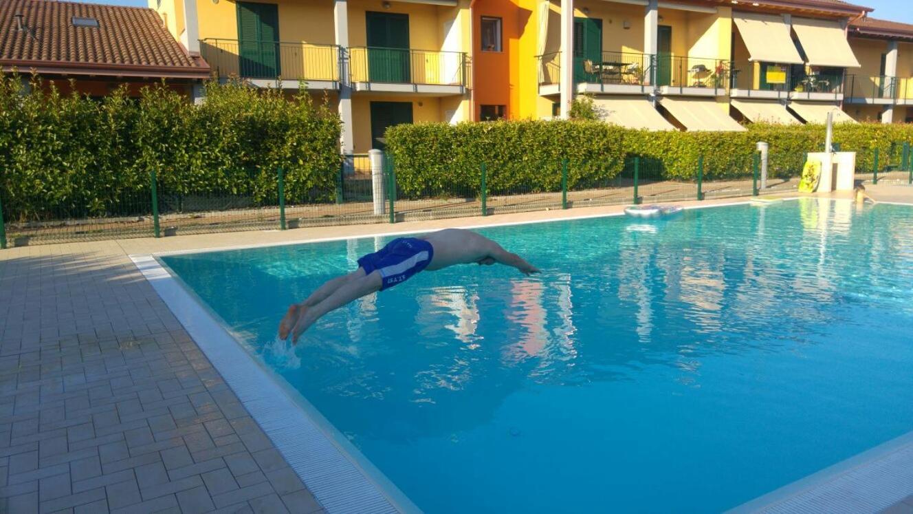 Peschiera Appartamenti Vacanze Peschiera del Garda Eksteriør billede